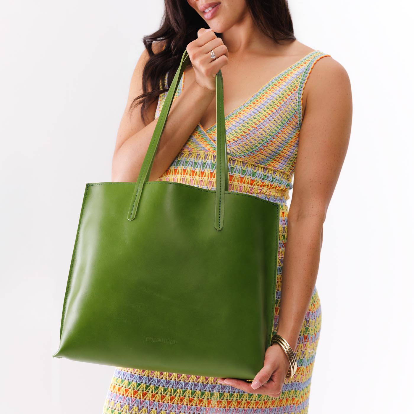 August Tote - Image 98