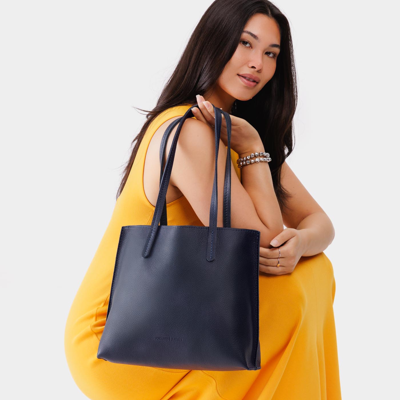 August Tote - Image 36